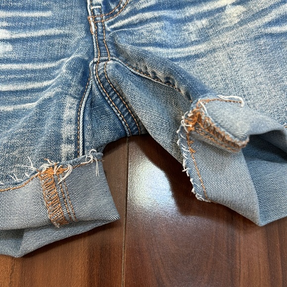 Size 2 American Eagle midi denim Jean shorts - Picture 5 of 5